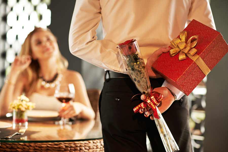 hal romantis perayaan hari jadi