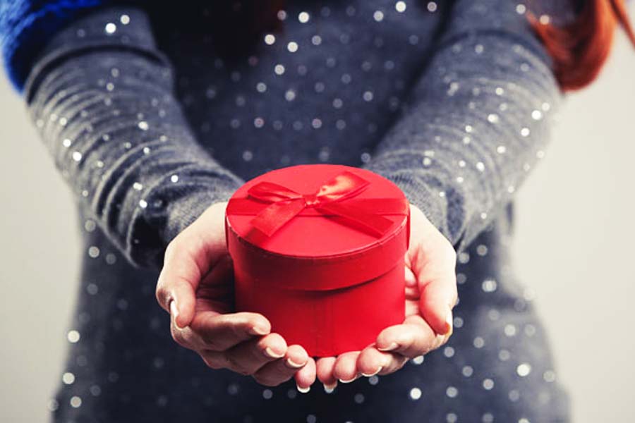 4-Pilihan-Hadiah-Unik-Untuk-Sahabat-Kamu