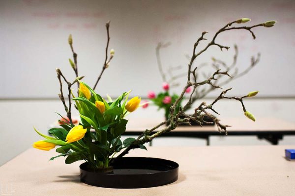 Ikebana: Seni Merangkai Bunga Jepang yang Penuh Makna